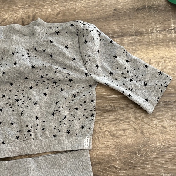 Free People Set - Picture 4 of 7